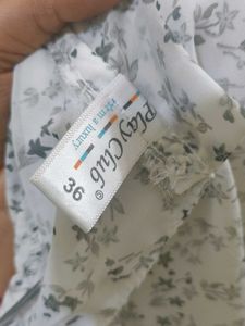 Chic Floral Print Blouse with Ruffle Details