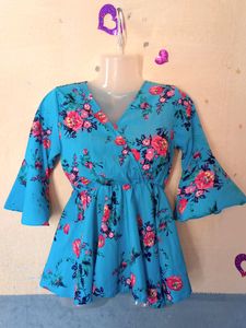 💞 Womens Fancy Top Size Of S💞