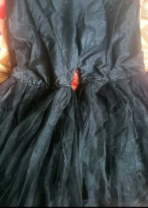bahut Hi pyara black color ka garara suit Lena ho