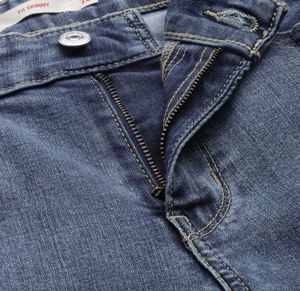 Levis Women Blue 711 Skinny Fit Light Fade Jeans