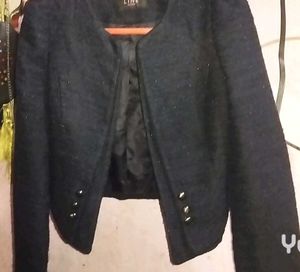 Chic Black Cropped Jacket
