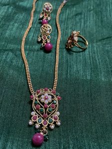 Elegant Gold Tone Necklace & Ring Set