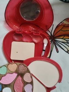 unused eyeshadow pallete