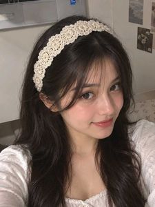 Crochet Hairband with Flower Details