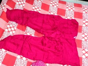 Elegant Red Kurta Set with Green Embroidery