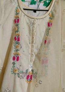 Embroidery Kurta Pant With Organza Dupatta
