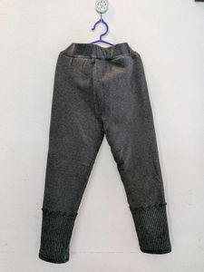 Cozy Dark Grey Leggings with Cute Detail