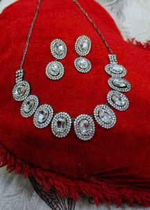 Elegant Crystal Necklace & Earring Set