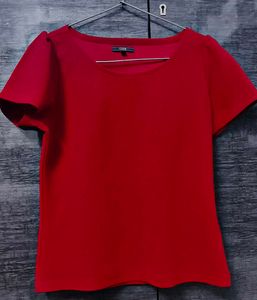 Chic Red Textured Puff Sleeve Top