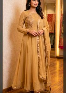 Elegant Beige Kurta Set with Embroidery