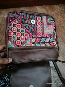 new with more compartment Stylish Crossbody Bag
