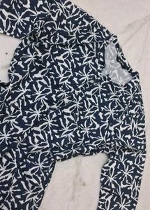 Chic Printed V-Neck Top