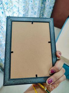 6 Photo Frames