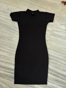 Sleek Black Bodycon Dress