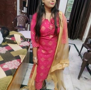 Beautiful Pink Kurta Pant Set