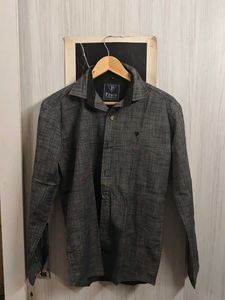 Men's Classic Grey Button-Down Shirt