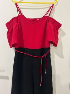 Chic Red-Black Cold Shoulder Jumpsuit- Stalk Buy L
