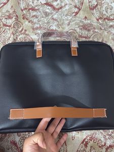 FREE TOTEBAG WITH IT!!Toshiba Laptop Sleeve Case