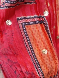 Red Ethnic 👗