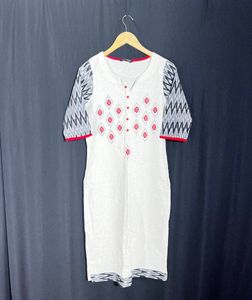 Cotton Off white Kurtis(women)