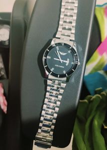 Men's Analog Watch. Like New. Good Condition.