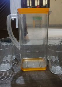 UnBreakable Plastics &amp; Unused JuiceJug &amp; 4 Glasses