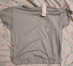 Uniqlo Grey T-Shirt | Basics | Size small