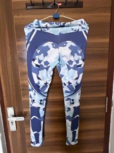 Stylish Geometric Print Leggings
