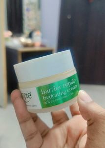 Simple Barrier Repair Hydrating Cream