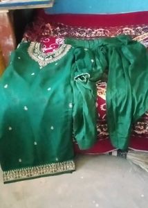 Elegant Green Kurta Set with Embroidery