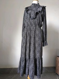 Elegant Ruffle Neck Maxi Dress