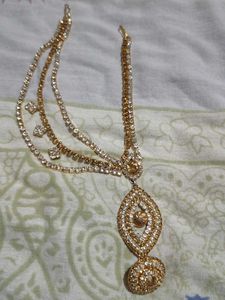 Exquisite Kundan &amp; Pearl Jewellery Set