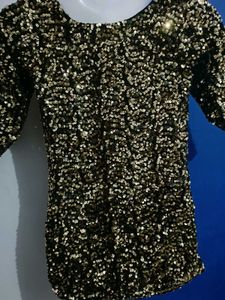 Women black And Gold Gillter Velvet Top