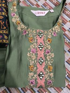 Elegant Green Embroidered Kurta Set