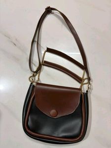 Chic Two-Tone Crossbody Bag