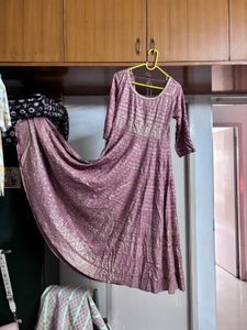“Avaasa” Mauve Flared Stylish Gown