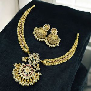Traditional Gold Necklace & Earring Set