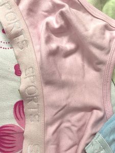 sports Bras - Comfortable &amp; Stylish