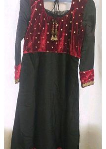 Elegant Black &amp; Maroon Kurta Set