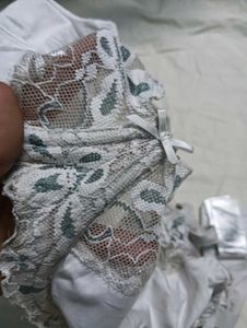 Lace Trimmed 💛 Comfort Bra