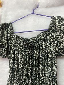Chic Floral Off-Shoulder Dress