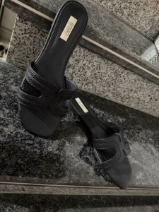 Rosso flats