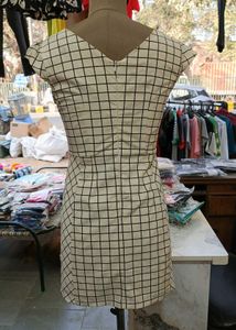 Chic Grid Pattern Dress