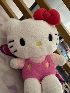 Cute Hello Kitty Plush Toy