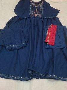 Nayra Look Suit