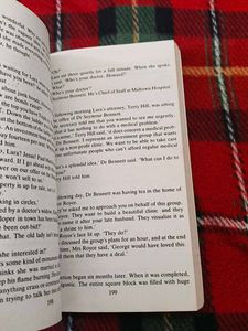 Sidney Sheldon: The Stars Shine Down