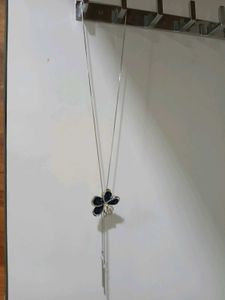 Flower Pendant Necklace