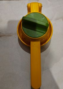 Juicer Dual Action Juicy Max Easy Squeeze Handles