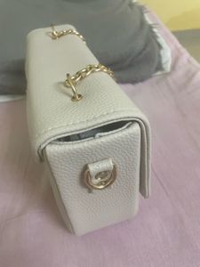 Chic White Chain Crossbody Bag