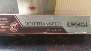 💄 Insight Non Transfer Lip Color